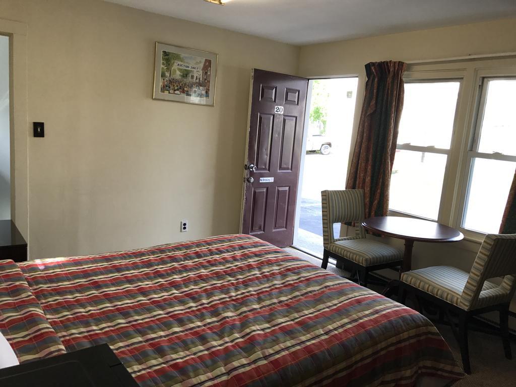 Highlander Inn Рътланд Стая снимка